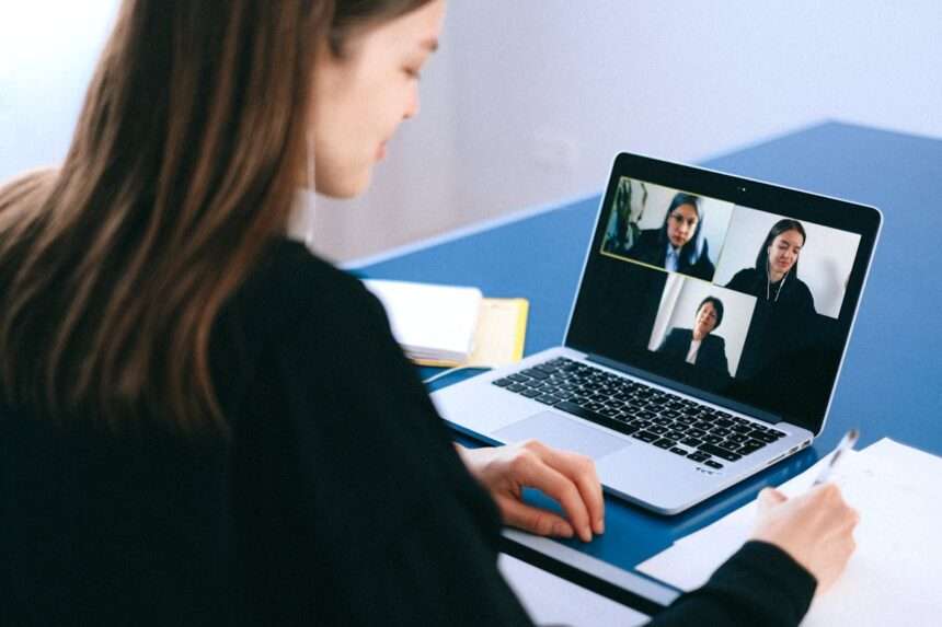 Online Classrooms Where Students Run the Show: We Tested How This Unconventional Model Can Work